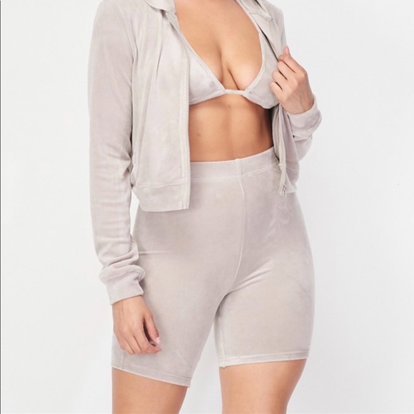 Shorts Set - Picture 2 of 2